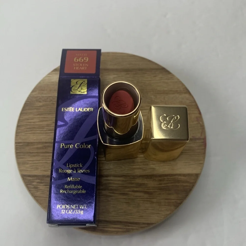 Estée Lauder Long wearing Lipstick 669 STOLEN HEART New
